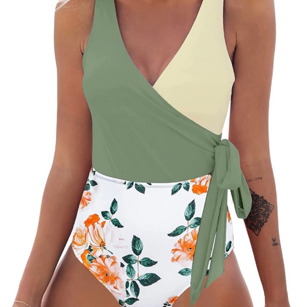 NWT Cupshe One Piece